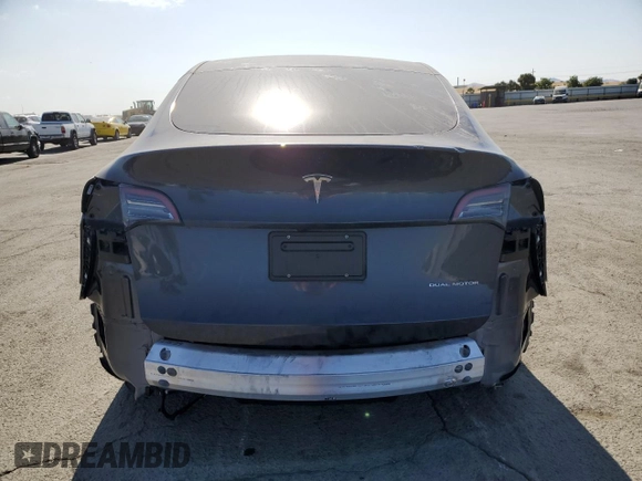 2024 Tesla Model Y Long Range с VIN 7SAYGDEE8RF184146, выставлен на аукционе Copart как лот 61194535 с пробегом 8 225 миль миль и Списание • Salvage title. История ставок и продаж доступна на DreamBid. Изображение 6.
