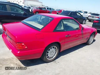 1998 Mercedes-Benz SL 500 z VIN WDBFA67F5WF162862, wystawiony jako IAAI lot #42391819 z przebiegiem 158 411 mil mil oraz . Historia ofert i sprzedaży dostępna na DreamBid. Obrazek 4.