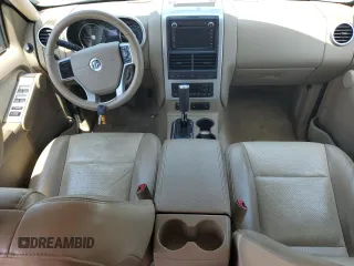 2010 Mercury Mountaineer Premier z VIN 4M2EN4J85AUJ03857, wystawiony jako Copart lot #56787845 z przebiegiem 215 256 mil mil oraz Szkody całkowita. Historia ofert i sprzedaży dostępna na DreamBid. Obrazek 8.