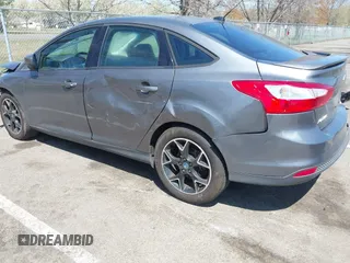 2012 Ford Focus SE with VIN 1FAHP3F25CL335319, listed as a IAAI auction lot 42079047 with 173,443 mi miles. Bid and sale history available at carsss.com. Image 3.
