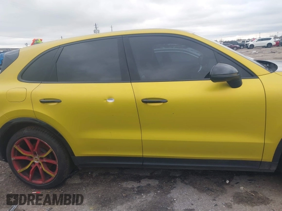 2020 Porsche Cayenne z VIN WP1AA2AY5LDA03828, wystawiony jako IAAI lot #41304951 z przebiegiem Nie podano mil oraz . Historia ofert i sprzedaży dostępna na DreamBid. Obrazek 12.