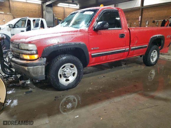 2000 Chevrolet Silverado 2500 with VIN 1GCGK24UXYE270241, listed as a Copart auction lot 44511845 with 120,905 mi miles and Clean Title. Bid and sale history available at carsss.com. Image 1.