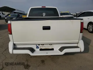 1997 GMC Sonoma with VIN 1GTCS1448VK521764, listed as a Copart auction lot 43580175 with 159,938 mi miles and Salvage Title. Bid and sale history available at carsss.com. Image 6.