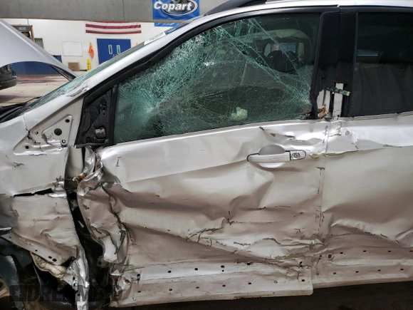 2018 Ford Escape SE with VIN 1FMCU9GD7JUA25403, listed as a Copart auction lot 87158814 with 121,281 mi miles and Salvage Title. Bid and sale history available at carsss.com. Image 7.