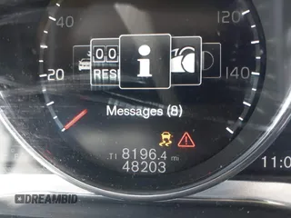 2017 Volvo S60 Inscription z VIN LYV402TK2HB130516, wystawiony jako IAAI lot #41822767 z przebiegiem 48 203 mil mil oraz . Historia ofert i sprzedaży dostępna na DreamBid. Obrazek 15.