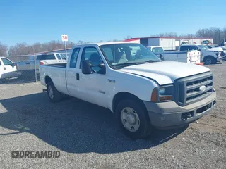 2005 Ford Super Duty F-250 XL with VIN 1FTSX20P35EB15506, listed as a IAAI auction lot 41756207 with 13,312 mi miles. Bid and sale history available at carsss.com. Image 1.