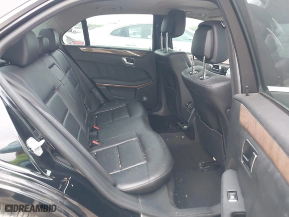 2012 Mercedes-Benz E-Class E 350 Luxury with VIN WDDHF5KB2CA551385, listed as a IAAI auction lot 41922064 with 281,962 mi miles. Bid and sale history available at carsss.com. Image 8.