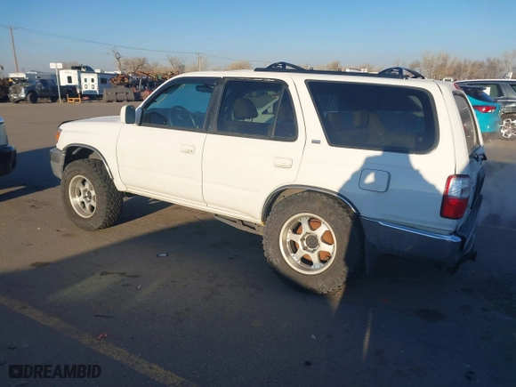 2001 Toyota 4Runner SR5 with VIN JT3HN86R010355250, listed as a IAAI auction lot 41332921 with 301,294 mi miles. Bid and sale history available at carsss.com. Image 3.