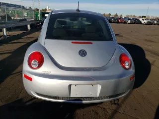 2007 Volkswagen New Beetle Coupe with VIN 3VWEW31C57M508502, listed as a Copart auction lot 82336004 with 58,533 mi miles and Salvage Title. Bid and sale history available at carsss.com. Image 6.