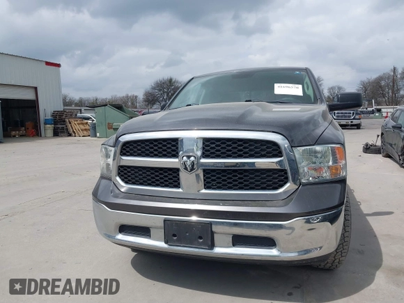 2017 Ram 1500 SLT z VIN 1C6RR7GG3HS663434, wystawiony jako IAAI lot #41696570 z przebiegiem 146 221 mil mil oraz . Historia ofert i sprzedaży dostępna na DreamBid. Obrazek 12.