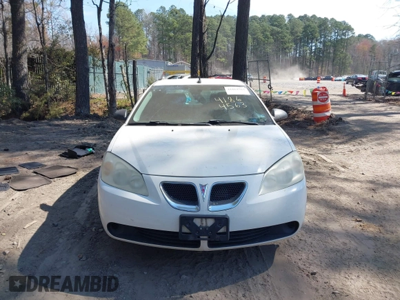 2008 Pontiac G6 1SV Value Leader with VIN 1G2ZF57B284297954, listed as a IAAI auction lot 41864563 with 203,678 mi miles. Bid and sale history available at carsss.com. Image 13.