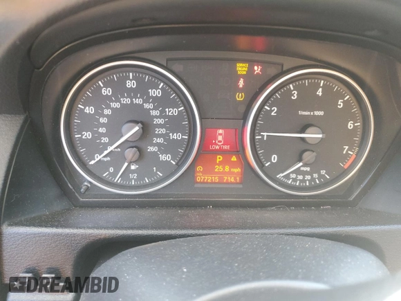 2014 BMW X1 xDrive28i z VIN WBAVL1C56EVR92680, wystawiony jako Copart lot #46323615 z przebiegiem 77 215 mil mil oraz Tytuł czysty. Historia ofert i sprzedaży dostępna na DreamBid. Obrazek 9.