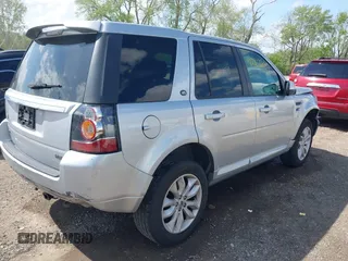2013 Land Rover LR2 HSE Lux z VIN SALFT2BG6DH364284, wystawiony jako IAAI lot #42162205 z przebiegiem 75 983 mil mil oraz . Historia ofert i sprzedaży dostępna na DreamBid. Obrazek 4.
