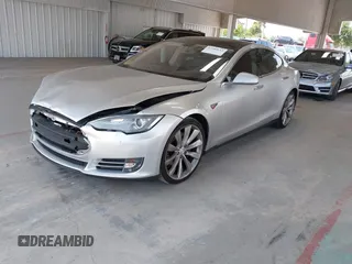 2013 Tesla Model S Performance with VIN 5YJSA1DP6DFP07999, listed as a IAAI auction lot 42284612 with 123,261 mi miles and . Bid and sale history available at DreamBid. Image 18.
