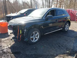 2021 Audi Q5 Premium with VIN WA1AAAFY9M2080598, listed as a IAAI auction lot 41729866 with 32,380 mi miles. Bid and sale history available at carsss.com. Image 17.