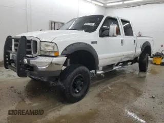 2003 Ford Super Duty F-250 XL with VIN 1FTNW21L43ED61246, listed as a Copart auction lot 89172355 with 174,011 mi miles and Salvage Title. Bid and sale history available at carsss.com. Image 1.