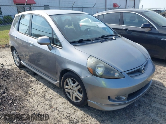 2008 Honda Fit Sport with VIN JHMGD386X8S058659, listed as a IAAI auction lot 42168584 with 210,589 mi miles. Bid and sale history available at carsss.com. Image 1.
