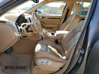 2014 Porsche Cayenne Diesel z VIN WP1AF2A20ELA30280, wystawiony jako Copart lot #61095605 z przebiegiem 104 580 mil mil oraz Czysty tytuł • Clean title. Historia ofert i sprzedaży dostępna na DreamBid. Obrazek 7.
