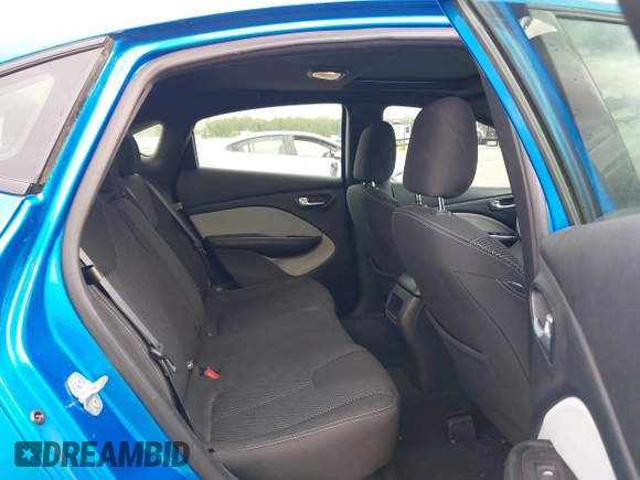 2015 Dodge Dart SXT with VIN 1C3CDFBB1FD422884, listed as a IAAI auction lot 42144371 with 138,207 mi miles and . Bid and sale history available at DreamBid. Image 8.