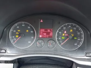 2007 Volkswagen Jetta Wolfsburg Edition с VIN 3VWEG71K67M155277, выставлен на аукционе IAAI как лот 42348863 с пробегом 141 788 миль миль и . История ставок и продаж доступна на DreamBid. Изображение 7.