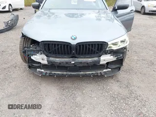 2019 BMW 5 Series M550i xDrive with VIN WBAJB9C57KB289439, listed as a IAAI auction lot 40634389 with 85,992 mi miles and . Bid and sale history available at DreamBid. Image 6.
