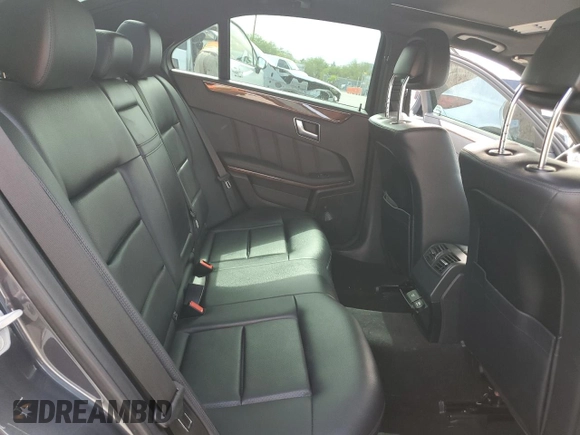 2012 Mercedes-Benz E 350 Luxury с VIN WDDHF5KB7CA630468, выставлен на аукционе Copart как лот 59921575 с пробегом 122 425 миль миль и Списание • Salvage title. История ставок и продаж доступна на DreamBid. Изображение 10.