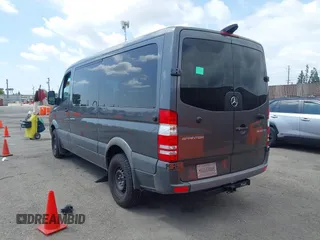 2015 Mercedes-Benz Sprinter Passenger with VIN WDZPE7DC1FP111850, listed as a IAAI auction lot 41920037 with 127,121 mi miles. Bid and sale history available at carsss.com. Image 3.