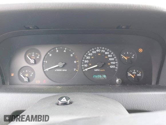 2004 Jeep Grand Cherokee Laredo with VIN 1J4GW48S64C371253, listed as a IAAI auction lot 42099607 with 260,618 mi miles. Bid and sale history available at carsss.com. Image 7.