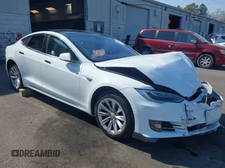 2016 Tesla Model S 90D с VIN 5YJSA1E26GF147327, выставлен на аукционе IAAI как лот 42077766 с пробегом 89 502 миль миль и . История ставок и продаж доступна на DreamBid. Изображение 1.