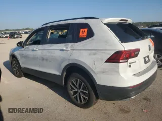 2021 Volkswagen Tiguan S z VIN 3VV1B7AX1MM155177, wystawiony jako Copart lot #70585534 z przebiegiem Nie podano mil oraz Szkoda całkowita • Salvage title. Historia ofert i sprzedaży dostępna na DreamBid. Obrazek 2.