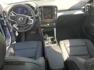 2025 Volvo XC40 Core Bright Theme with VIN YV4L12UJ3S2577263, listed as a Copart auction lot 63304625 with Not provided miles and Clean title. Bid and sale history available at DreamBid. Image 8.