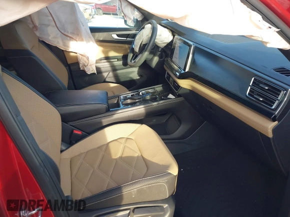 2024 Volkswagen Atlas SE with VIN 1V2KE2CA3RC222942, listed as a IAAI auction lot 41282255 with 16,001 mi miles and . Bid and sale history available at DreamBid. Image 5.