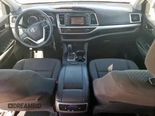 2018 Toyota Highlander LE with VIN 5TDZARFH1JS040530, listed as a Copart auction lot 57434705 with 112,912 mi miles and Salvage title. Bid and sale history available at DreamBid. Image 8.