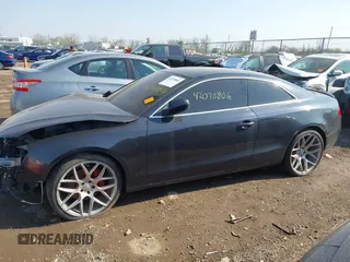 2013 Audi A5 Prestige z VIN WAUVFAFR7DA046521, wystawiony jako IAAI lot #42070806 z przebiegiem 247 945 mil mil oraz . Historia ofert i sprzedaży dostępna na DreamBid. Obrazek 13.