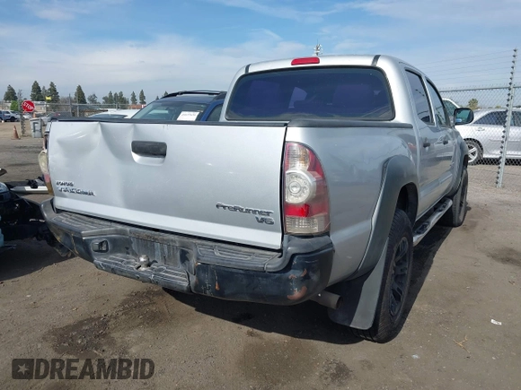 2010 Toyota Tacoma PreRunner z VIN 5TEJU4GN0AZ730557, wystawiony jako IAAI lot #41642019 z przebiegiem 196 355 mil mil oraz . Historia ofert i sprzedaży dostępna na DreamBid. Obrazek 4.