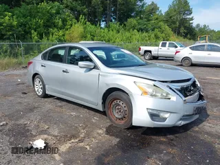 2013 Nissan Altima SL with VIN 1N4AL3APXDC214853, listed as a IAAI auction lot 42613058 with 217,871 mi miles and . Bid and sale history available at DreamBid. Image 1.