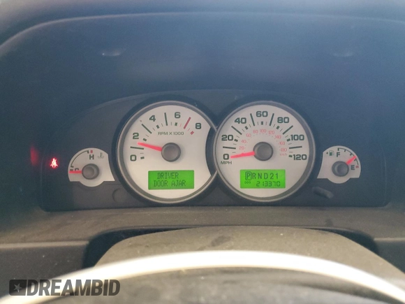 2005 Ford Escape Limited with VIN 1FMCU94125KD16158, listed as a Copart auction lot 62186025 with 213,370 mi miles and Salvage title. Bid and sale history available at DreamBid. Image 9.