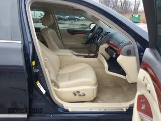 2007 Lexus LS 460 with VIN JTHBL46F675008702, listed as a IAAI auction lot 41574370 with 170,609 mi miles. Bid and sale history available at carsss.com. Image 5.