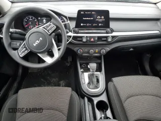 2024 Kia Forte LX with VIN 3KPF24AD5RE814985, listed as a Copart auction lot 88489505 with 18,529 mi miles and Salvage Title. Bid and sale history available at carsss.com. Image 8.