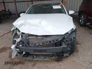 2017 Hyundai Elantra SE z VIN 5NPD84LF7HH181890, wystawiony jako IAAI lot #41823659 z przebiegiem 64 787 mil mil oraz . Historia ofert i sprzedaży dostępna na DreamBid. Obrazek 12.
