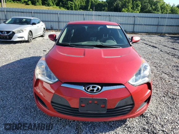 2013 Hyundai Veloster w/Black Int with VIN KMHTC6AD2DU126699, listed as a Copart auction lot 57329805 with 85,303 mi miles and Salvage title. Bid and sale history available at DreamBid. Image 5.