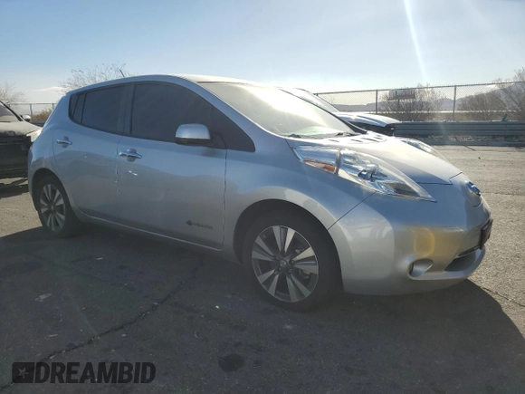 2015 Nissan LEAF S with VIN 1N4AZ0CP3FC332935, listed as a Copart auction lot 44052215 with 111,104 mi miles and Clean Title. Bid and sale history available at DreamBid. Image 4.