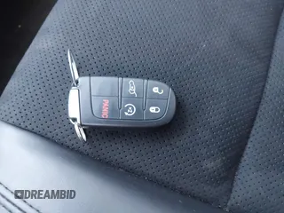 2021 Jeep Grand Cherokee Laredo X z VIN 1C4RJFAG9MC653627, wystawiony jako IAAI lot #42286505 z przebiegiem 33 073 mil mil oraz . Historia ofert i sprzedaży dostępna na DreamBid. Obrazek 11.