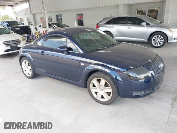 2004 Audi TT with VIN TRUSC28N641021758, listed as a IAAI auction lot 42167196 with 218,510 mi miles. Bid and sale history available at carsss.com. Image 1.