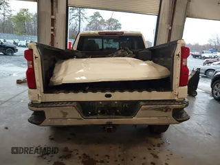 2020 Chevrolet Silverado 1500 LT with VIN 1GCRYDED9LZ166441, listed as a IAAI auction lot 41813441 with Not Provided miles. Bid and sale history available at carsss.com. Image 15.