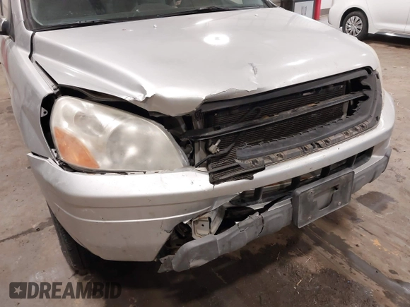 2005 Honda Pilot EX-L with VIN 2HKYF18575H557005, listed as a IAAI auction lot 41647830 with 245,992 mi miles. Bid and sale history available at carsss.com. Image 6.