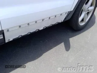 2017 Ford Explorer XLT с VIN 1FM5K8D83HGD73353, выставлен на аукционе IAAI как лот 42656073 с пробегом 119 689 миль миль и . История ставок и продаж доступна на DreamBid. Изображение 8.