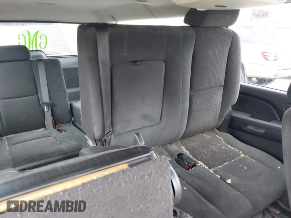 2007 Chevrolet Suburban LT with VIN 1GNFC16077R372737, listed as a IAAI auction lot 41917140 with 249,075 mi miles and . Bid and sale history available at DreamBid. Image 8.