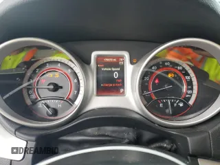 2019 Dodge Journey SE with VIN 3C4PDCBB8KT774151, listed as a Copart auction lot 60909755 with 170,379 mi miles and Salvage title. Bid and sale history available at DreamBid. Image 9.