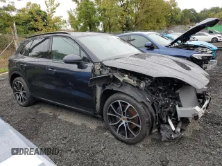2022 Porsche Cayenne E-Hybrid with VIN WP1AE2AY8NDA26964, listed as a Copart auction lot 86710254 with 13,985 mi miles and Salvage title. Bid and sale history available at DreamBid. Image 4.